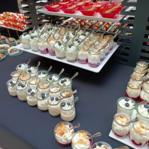 Desery w małych słoiczkach - catering Obieżyświat